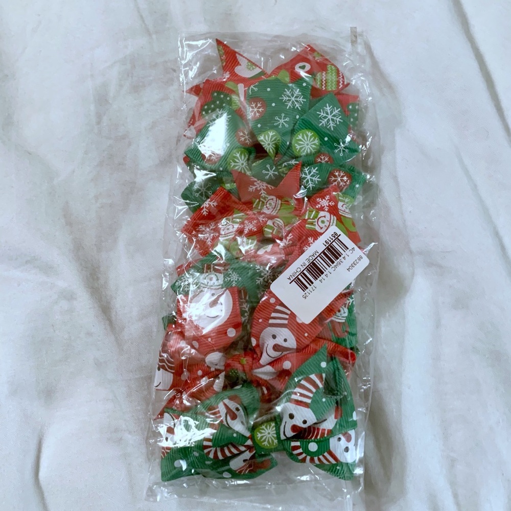 🎄NWT set of 6 girls Christmas bow barrettes